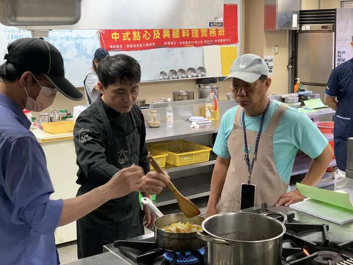 《114年度產業人才投資計畫-中式點心及異國料理實務班》異國料理114.04.20圖片