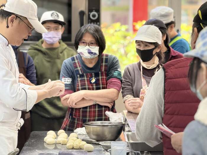 《114年度產業人才投資計畫-中式點心及異國料理實務班第02期》(114.12.14)圖片
