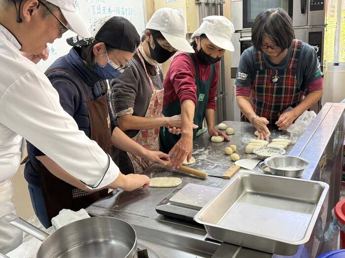 《114年度產業人才投資計畫-中式點心及異國料理實務班第02期》(114.12.14)圖片