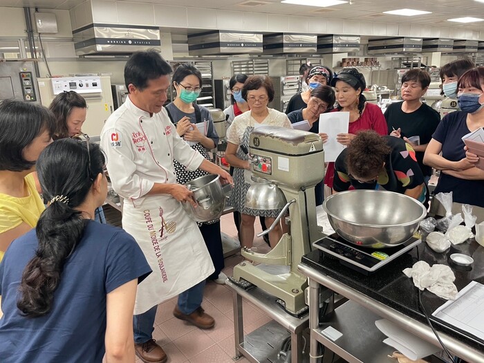 頂尖學院-烘焙之巧克力咖啡蛋糕、香蔥起司餅及茶凍(113.05.28)圖片