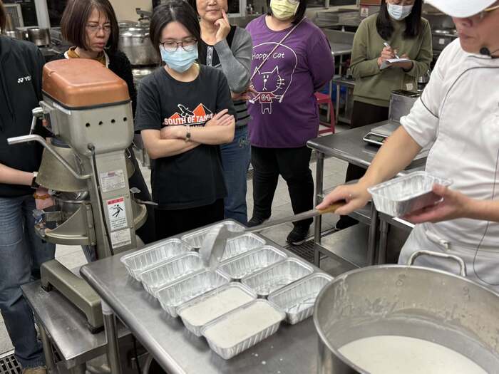 《年節伴手禮系列-純米現磨米漿台式素蘿蔔糕&櫻花蝦油蔥肉燥糕(教職員專班)》 (115.02.11)圖片